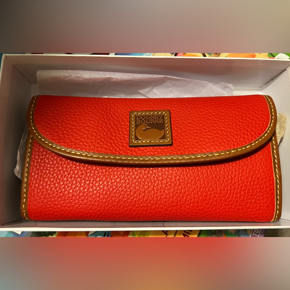 Dooney & Bourke Clutch